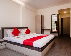 OYO 26206 Hotel Paras (Navi Mumbai, India)