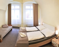 Hotel U dvou zlatych klicu (Prague, Czech Republic)