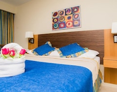 Otel The Mill Resort & Suites (Palm Beach, Aruba)