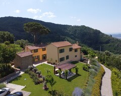 Toàn bộ căn nhà/căn hộ Farfalla Di Toscana: Privacy, Pool, Amazing Views (Uzzano, Ý)