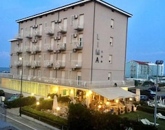 Otel Lima (Lido di Savio, İtalya)