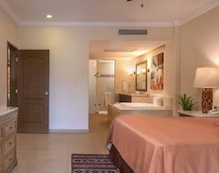 One Bedroom Suite Hotel Services Private Beach And Pool Sleep Four (Loreto, Meksiko)