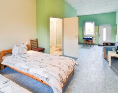 Koko talo/asunto Modern And Custom Furnished One-room Apartment (Rövershagen, Saksa)