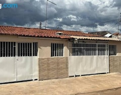 Entire House / Apartment Bela Casa, 2 Qtos Taguatinga-df (Brasília, Brazil)