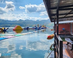 ed`aw`et`rpaarkhriis`rth- The Water Park Resort (Kanchanaburi, Tailandia)