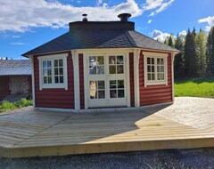 Casa/apartamento entero Wonderful Holiday Home Right On The Lake With Sauna, Wifi And Wilderness Pool (Bräcke, Suecia)