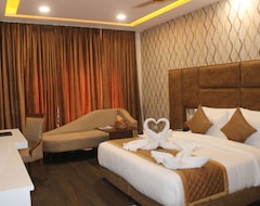 Khách sạn Hotel Jd Heavens (Bahadurgarh, Ấn Độ)