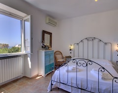 Hotelli Lacco Slarium Private, 3 Dbeds, 3 Baths, Park, Sea View, Aircond, Wifi (Lacco Ameno, Italia)
