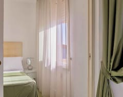 Hotel Residence With Swimming-Pool In Marina Di Cecina Just 700 Meters From The Beach (Cecina, Italia)