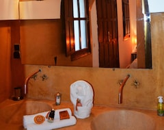 Khách sạn Riad Asmitou (Essaouira, Morocco)