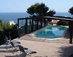 Hotelli Villa + Swimming Beach At Your Feet Facing Giens Peninsula / Porquerolle (Carqueiranne, Ranska)