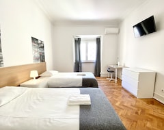 Otel Home Out Rooms & Apartments (Lizbon, Portekiz)