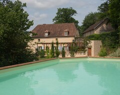 Koko talo/asunto House Of Cedar, Beautiful Stone House In Dordogne (Auriac-du-Périgord, Ranska)