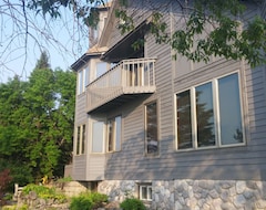 Toàn bộ căn nhà/căn hộ Historic Lake Superior Shoreline Home (Two Harbors, Hoa Kỳ)
