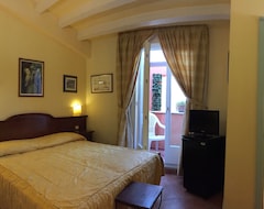 Hotel Mediterraneo (Siracusa, Italien)