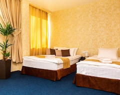 Khách sạn Mega-hotel (Vladivostok, Nga)