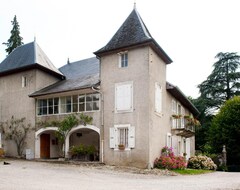 Hele huset/lejligheden Manoir De Menabrea - St-cassin (Saint-Cassin, Frankrig)