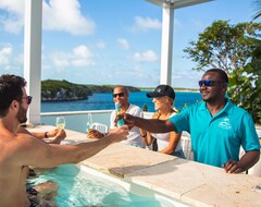 Cijela kuća/apartman New-luxury Home W/swim Up Pool Bar Outdoor Kitchen & Dockage For The Yacht (Congo Town, Bahami)