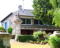 Koko talo/asunto Vrbo Property (Gesvres, Ranska)