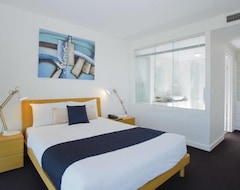 Khách sạn Kirra Surf Apartments (Coolangatta, Úc)