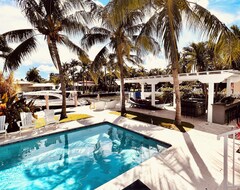 Khách sạn Villa Solenza (Miami, Hoa Kỳ)