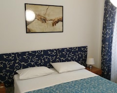 Hotel Trionfal Apartment (Rome, Italy)