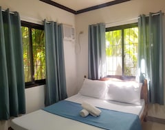 Entire House / Apartment Modern House 3 Just 1min Walk To Beach (General Luna, Philippines)