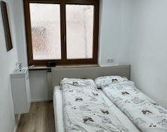 Toàn bộ căn nhà/căn hộ Apartment In Saarhölzbach With Two Bedrooms And 70m2- (Mettlach, Đức)