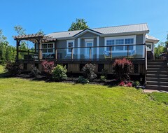 Toàn bộ căn nhà/căn hộ Family Lakehouse Retreat (Halifax, Canada)