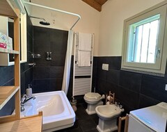 Toàn bộ căn nhà/căn hộ Apartment In Oggiono With 1 Bedrooms Sleeps 4 (Oggiono, Ý)
