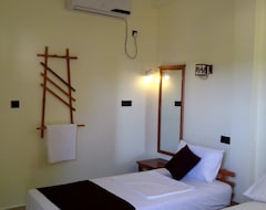 Luxury Everest Hotel Pvt Ltd (Trincomalee, Sri Lanka)