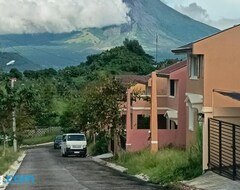 Toàn bộ căn nhà/căn hộ Nianas Place 2br W Garden, Internet, Netflix (Legazpi City, Philippines)