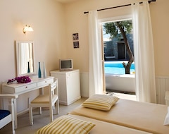 Khách sạn Hotel Vanilla (Ornos, Hy Lạp)