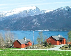 Tüm Ev/Apart Daire 3 Bedroom Accommodation In VaraldsØy (Rosendal, Norveç)