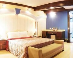 Wei Feng Exquisite Motel Pintung Branch (Pingtung City, Tayvan)
