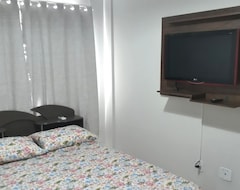 Entire House / Apartment Apartamento Com Suíte E Ar Condicionado (Unaí, Brazil)