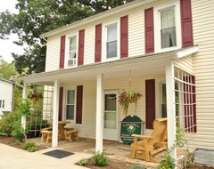 Toàn bộ căn nhà/căn hộ Laurel Guest House In The Heart Of Ohiopyle (Farmington, Hoa Kỳ)