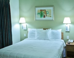 Khách sạn Americas Best Value Inn & Suites-Winnie (Winnie, Hoa Kỳ)