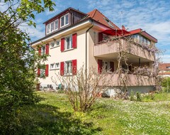 Toàn bộ căn nhà/căn hộ Charming Flair Vacation Apartment Orchidee With Wi-fi, Balcony, Shared Garden & Sauna; Parking Available (Stockach, Đức)