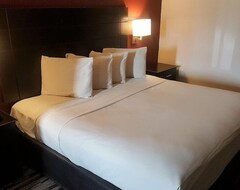 Khách sạn Red Roof Inn & Suites Houston - Humble/Iah Airport (Humble, Hoa Kỳ)