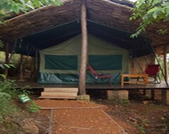 Hotel Lake Kitandara Bwindi Camp (Kasese, Uganda)