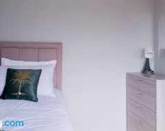 Koko talo/asunto Cosy Luxurious 3-bedroom Home (Birmingham, Iso-Britannia)