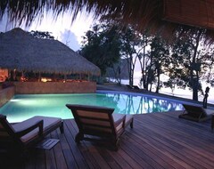 Khách sạn Laluna Hotel (Grand Anse Bay, Grenada)