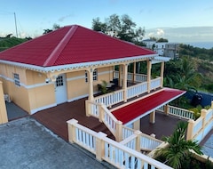 Koko talo/asunto Dalys Luxury Apartments (Kingstown, Saint Vincent ja Grenadiinit)