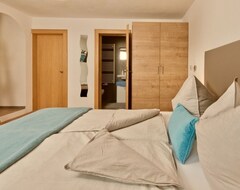 Toàn bộ căn nhà/căn hộ Apart Hanni - Beautiful New Apartment In The Heart Of The Tyrolean Oberland (Prutz, Áo)