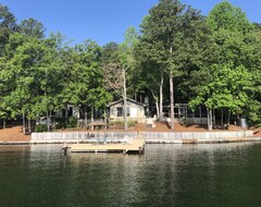 Entire House / Apartment Incredible Big Water View! Deep Water Without All The Traffic! Sleeps 12 (Tallassee, USA)