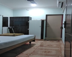 Khách sạn Sri Sivalakshmi Ac Guest House (Mayiladuthurai, Ấn Độ)