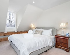 Tüm Ev/Apart Daire Malcom Cottage · Stunning 6 Bedroom Chalet In Beaver Valley! (Flesherton, Kanada)