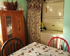 Entire House / Apartment The Getaway, A Tiny House (Mount Vernon, USA)