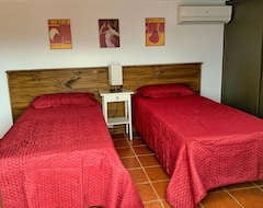 Pensión Casa Bambu Resort (Benamocarra, España)